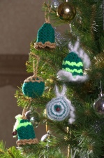 Новогодние ёлочные шары «Колокольчик 3» ручной работы темно-зеленые набор 5 предметов