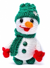 Детская вязаная игрушка «Снеговичок 1» зеленый